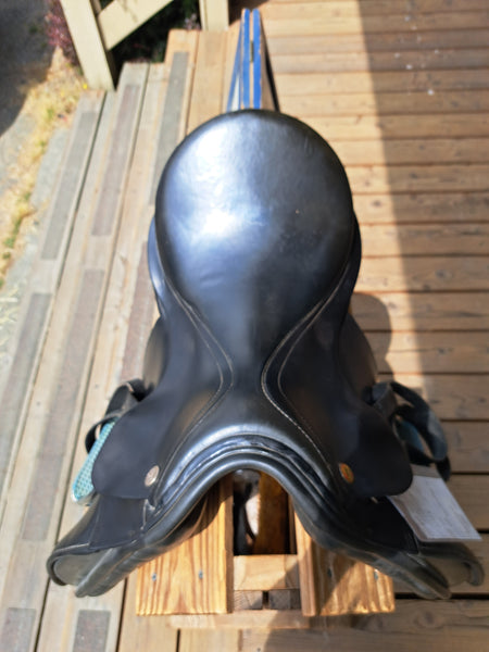17.5" Karl Niedersuss Symphonie Dressage Saddle