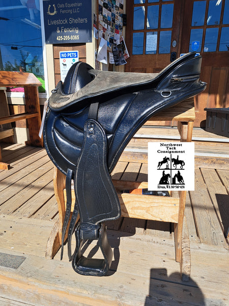 17" Hilason Treeless Endurance Saddle