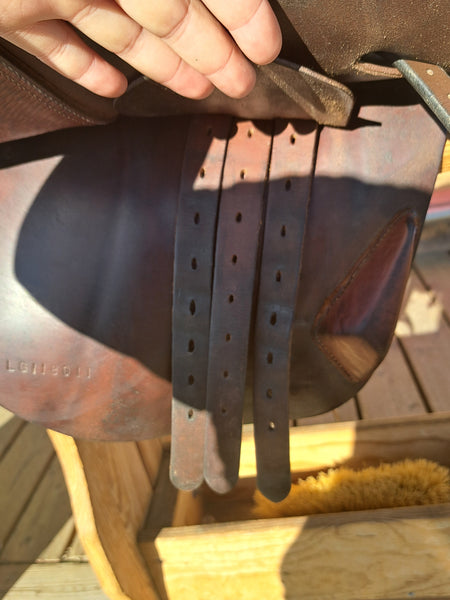 16" Butet Close Contact Jumping Saddle