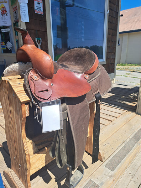 15" Fabtron Grain Out Light Weight Trail Saddle