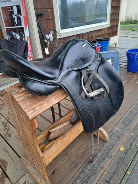 17.5" Stellar Saddlery Calypso Dressage Saddle