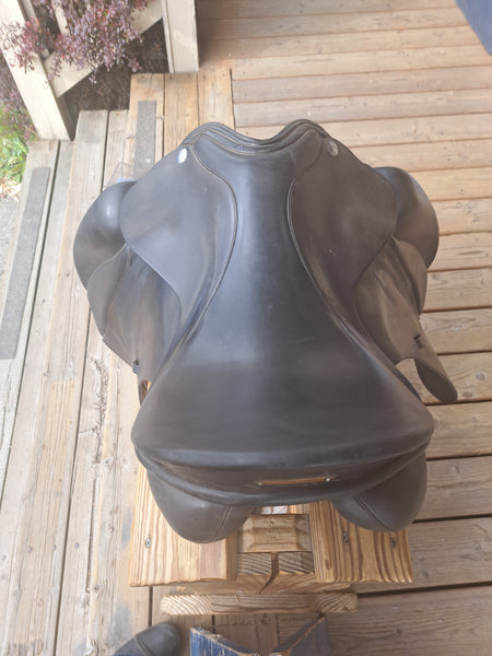 17" Zaldi New Kent Dressage Saddle