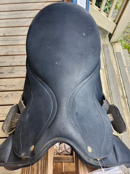 ON TRIAL 17.5" Wintec Pro Dressge Saddle