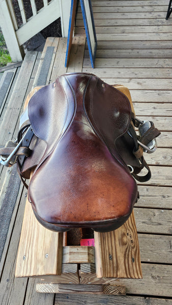 16.5" Courbette Derby Jump Saddle