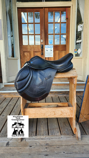 17" Hastilow & Sons Warwick Jumping Saddle