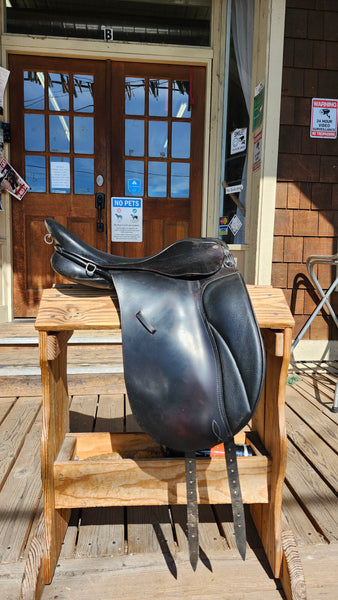 17.5" Collegiate Ruiz Diaz Dressage Saddle