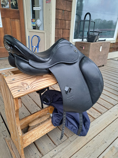 17.5" Stubben 1894 Dressage Saddle