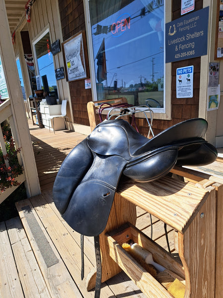 18" Schleese Ostergaard Dressage Saddle