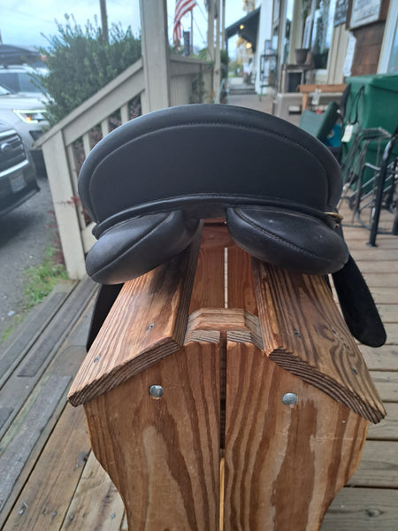 18" Wintec All Purpose Saddle