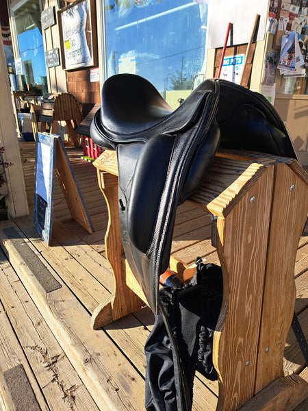 18" Fairfax Gareth Dressage Saddle