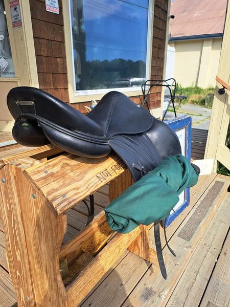 ON TRIAL 18" Devoucoux Milady Monoflap Dressage Saddle
