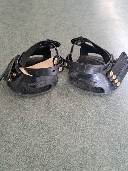 Size 00 Scoot Boot Pair