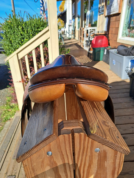 16.5" Crosby Olympia All Purpose English Saddle