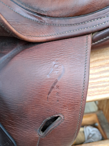 15.5" Antares Close Contact Jump Saddle