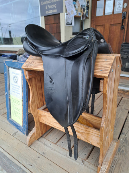 ON TRIAL 18" Stubben Scandica Dressage Saddle