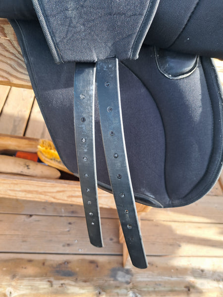 15" Wintec Synthetic All Purpose English Saddle
