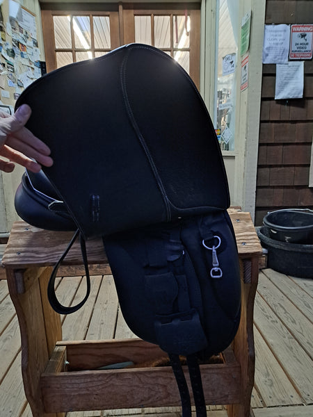 18" FMP Fresian Dressage Saddle