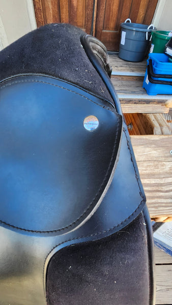 17.5" Thorowgood Dressage Saddle
