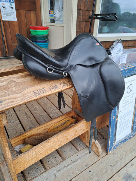15.5" Courbette Lemetex Bernina Junior Dressage Saddle