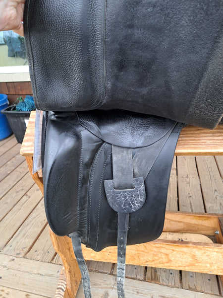 18.5" Borne Dressage Saddle