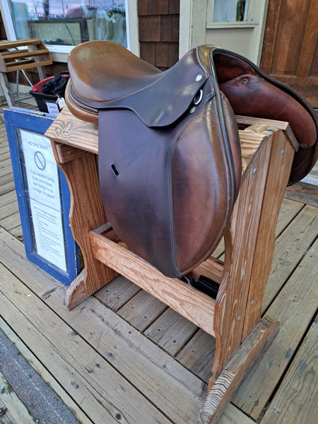 ON TRIAL 17" Patric Sellerie Close Contact Saddle