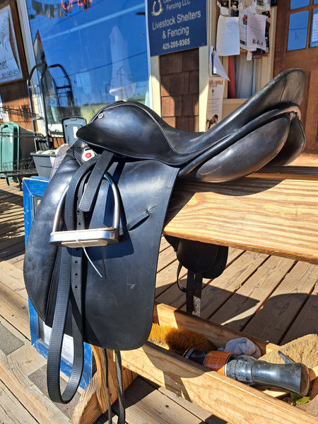 16" Tudor Saddlery Dressage Saddle