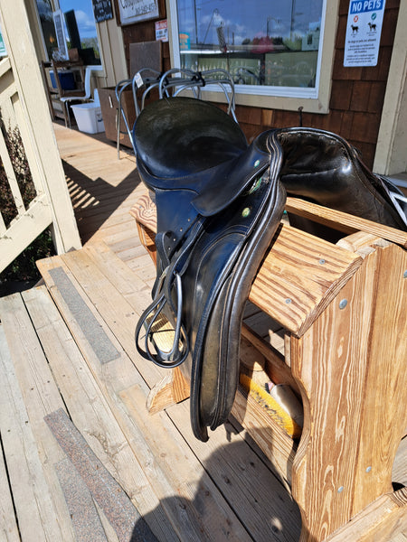 ON TRIAL 17.5" Passier Baum Dressage Saddle
