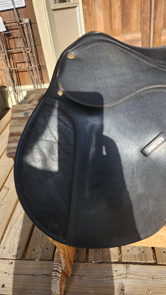 16.5" Wintec All Purpose English Saddle