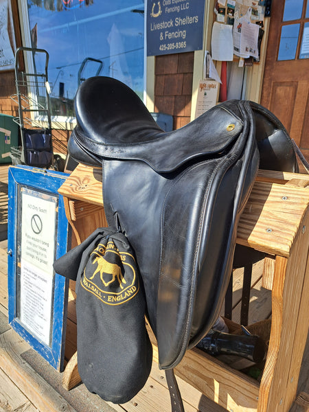 17.5" Black Country Eloquence Dressage Saddle
