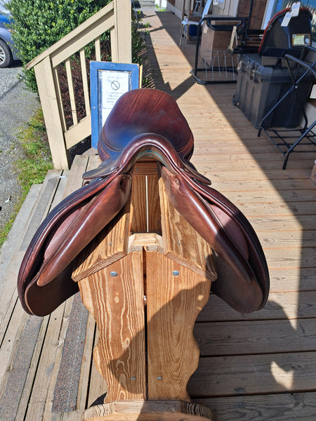 18" Voltaire Palm Beach Jumping Saddle