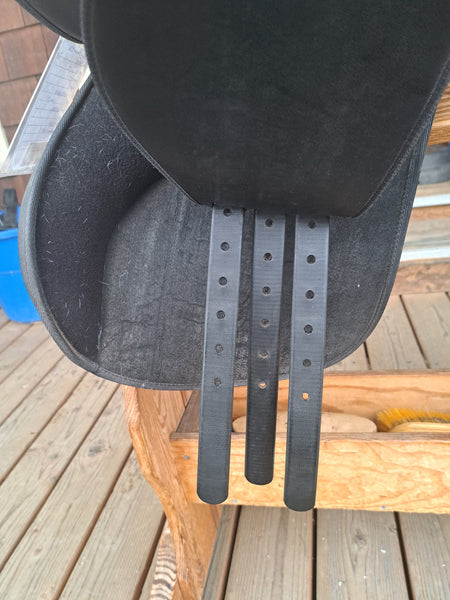 18" Wintec All Purpose Saddle