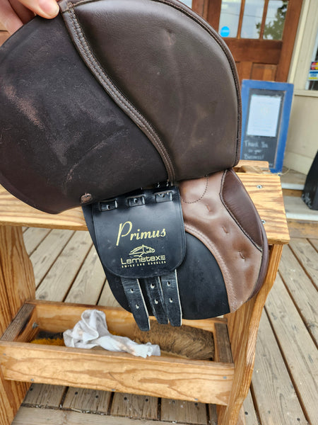 16" Courbette Primus Close Contact Saddle