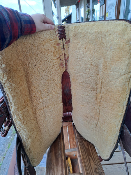 16" Circle Y Cutting Saddle