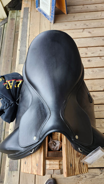 17.5" L'Apogee Monoflap Dressage Saddle