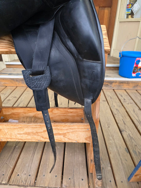 17.5" Hulsebos WB3 Dressage Saddle