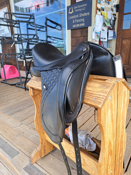 18" Mac Rider Exclusive Dressage Saddle
