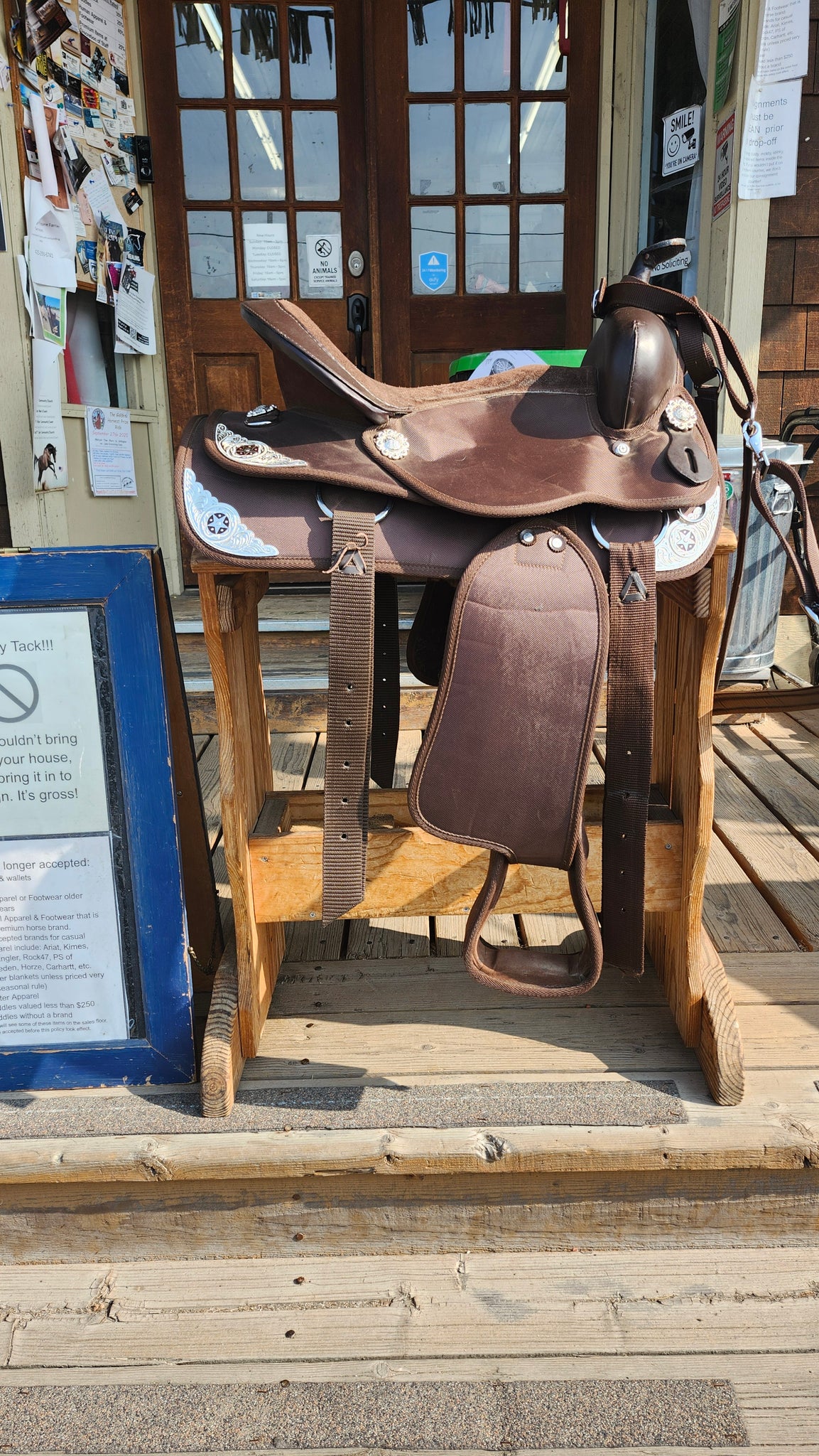 ON TRIAL 15" Synthetic Western Saddle