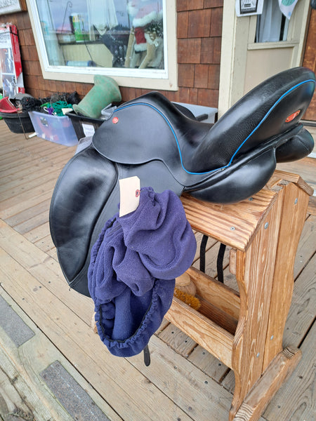 17" Hastilow Concept Dressage Saddle