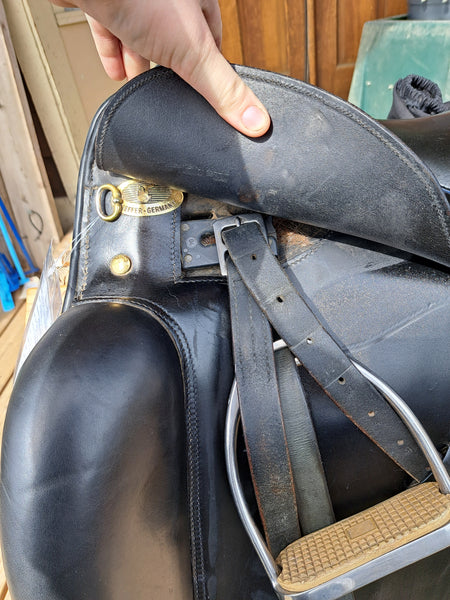 17.5" Kieffer Wall-Street Dressage Saddle