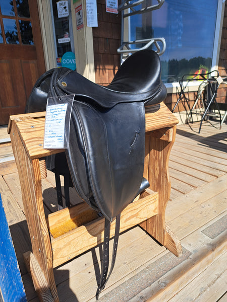 17.5" Black Country Eloquence Dressage Saddle