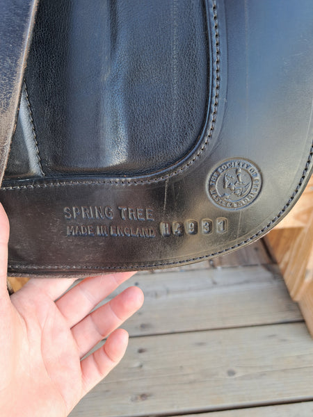18" Black Country Vinici Monoflap Dressage Saddle