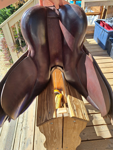 17" Collegiate All Purpose Saddle