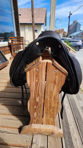 18" Lovatt & Ricketts Berkeley Dressage Saddle