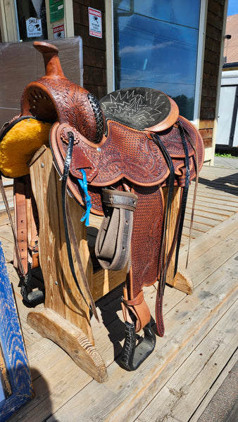 15" Western Saddle w/ Acorn Leaf tooling and Basketweave