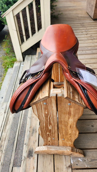 17" M. Toulouse Close Contact Jump Saddle