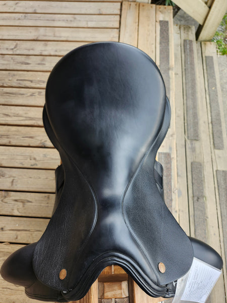 18" NSC Rhomeo Dressage Saddle