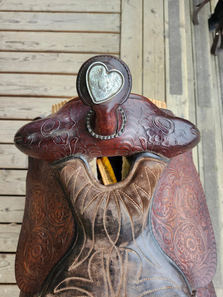 15.5" Hereford Equitation Saddle