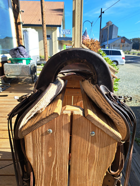 15" Crates Endurance Saddle