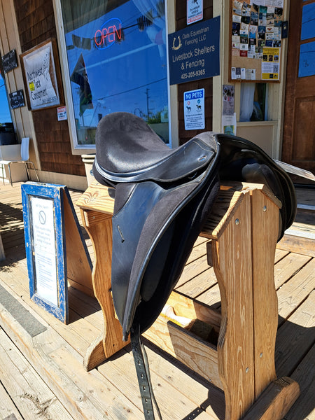 17.5" Thorowgood MDR Dressage Saddle
