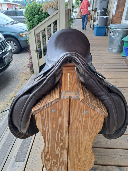 16.5" County Competitor Dressage Saddle